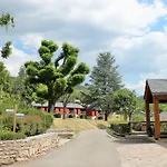 塞文山脉爱高尔酒庄假日公园 3*