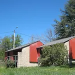 塞文山脉爱高尔酒庄假日公园 梅吕埃