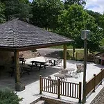 塞文山脉爱高尔酒庄假日公园 3* 梅吕埃
